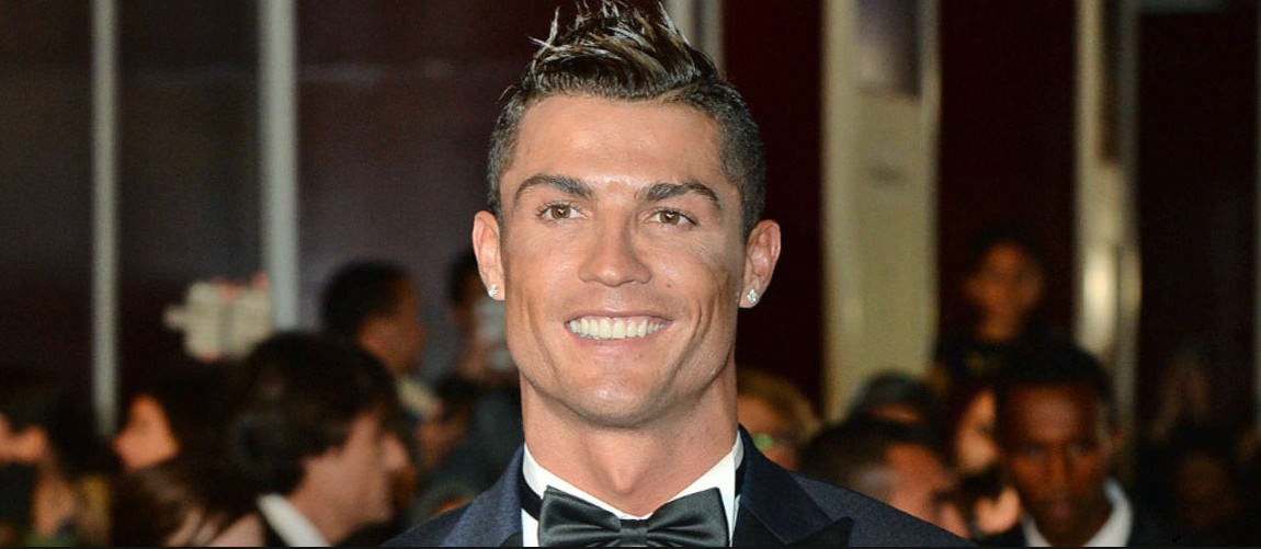 Suite à la Victoire du Real Madrid, Cristiano Ronaldo se rase les cheveux