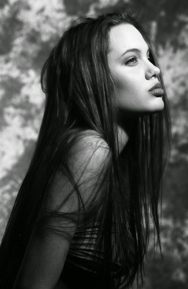 Coiffure Angelina Jolie