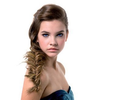 Cheveux bouclés sexys