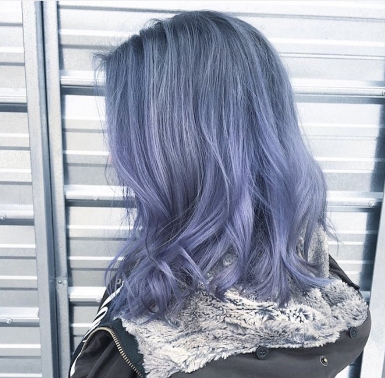 cheveux couleur jeans coiffure denim hair