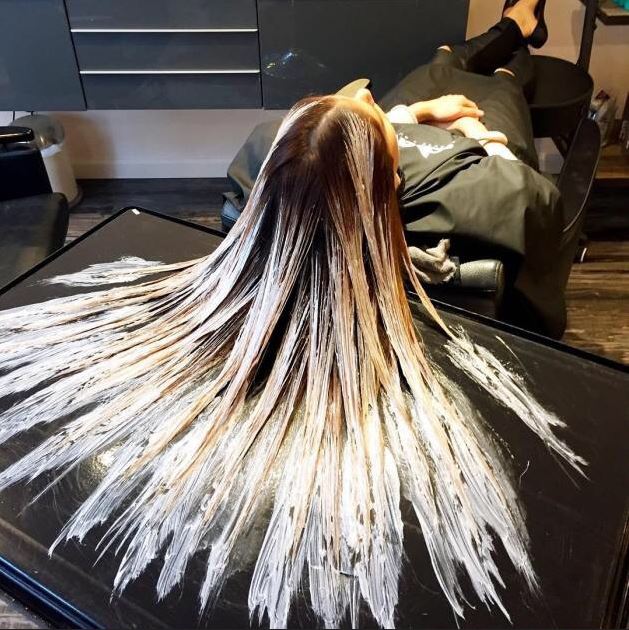 coiffure fluid hair painting