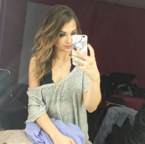 EnjoyPhoenix avec les cheveux longs