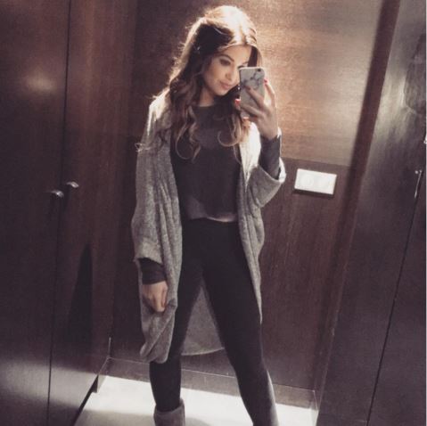 EnjoyPhoenix avec les cheveux longs